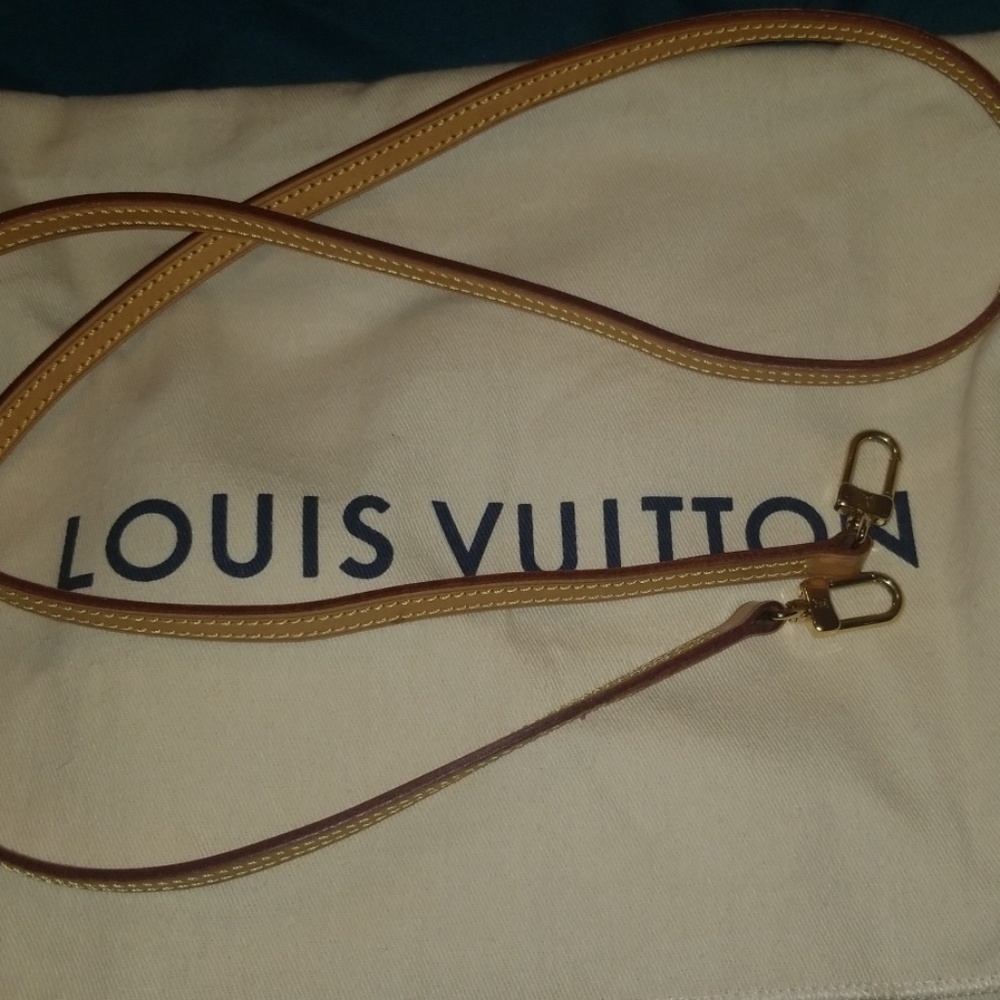 Louis Vuitton Crossbody strap